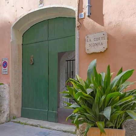 Bikers' Court Apartment Finale Ligure
