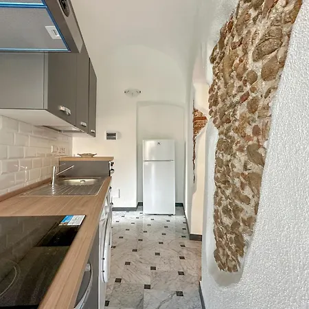 Bikers' Court Apartment Finale Ligure